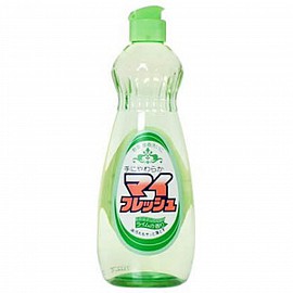 Chai nước rửa bát chén, rau củ My Fresh 600ml Rocket